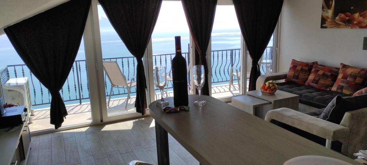 Villa Eros Apartments 2 Struga Bagian luar foto