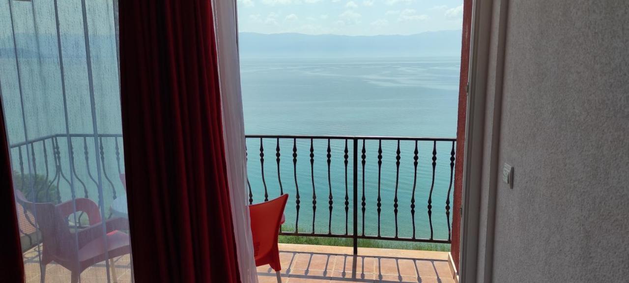 Villa Eros Apartments 2 Struga Bagian luar foto