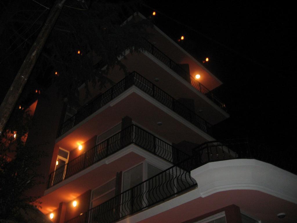 Villa Eros Apartments 2 Struga Bagian luar foto