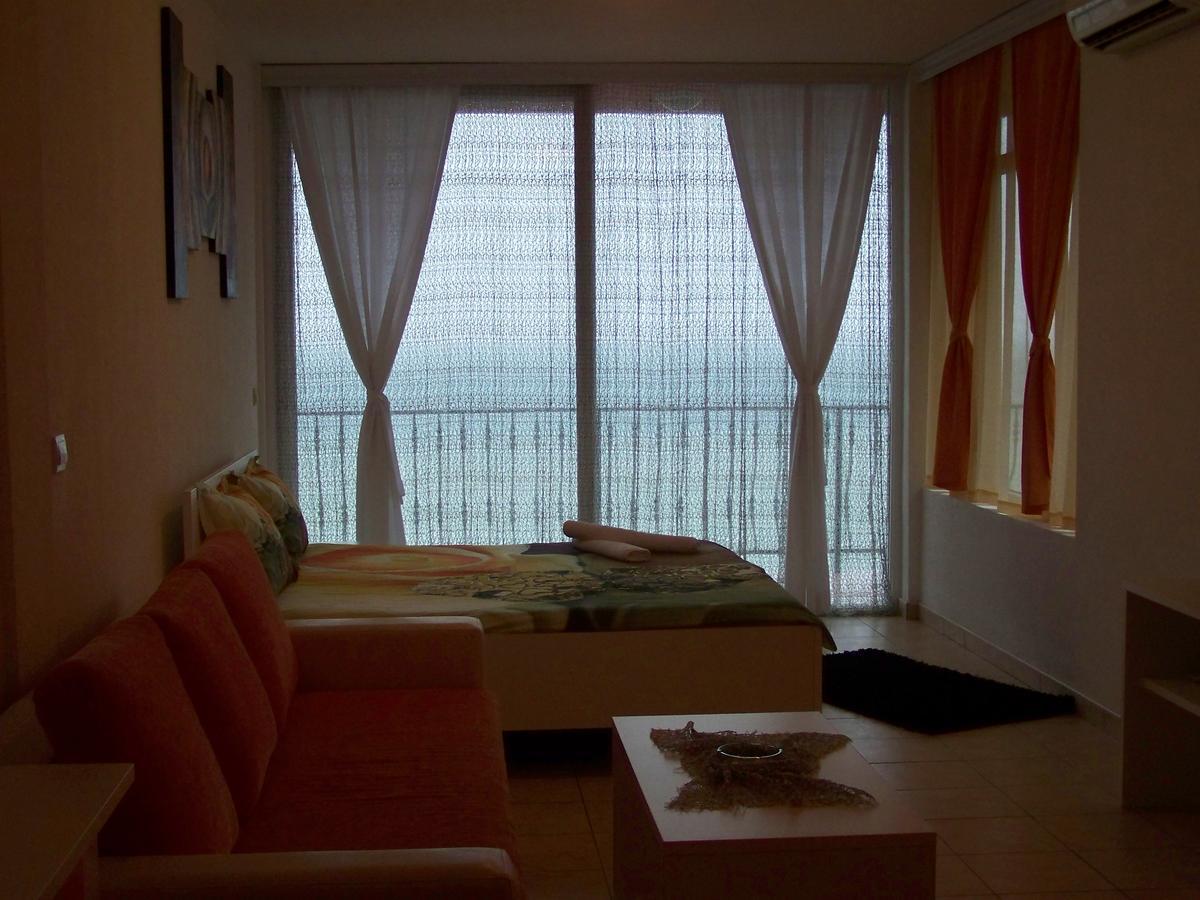 Villa Eros Apartments 2 Struga Bagian luar foto