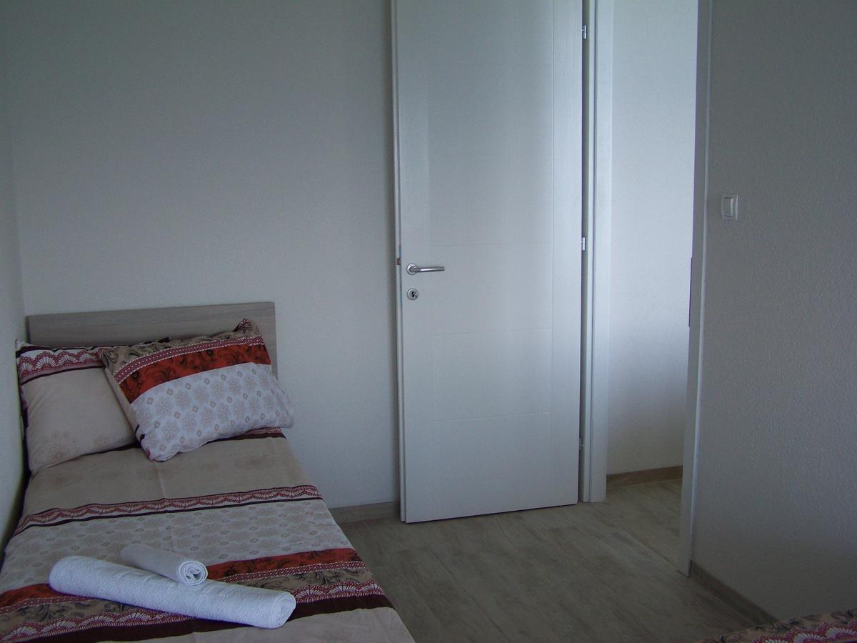 Villa Eros Apartments 2 Struga Bagian luar foto