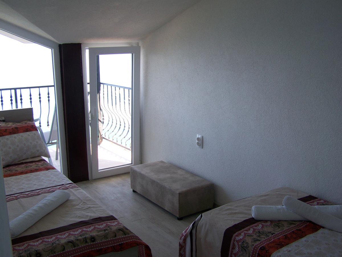 Villa Eros Apartments 2 Struga Bagian luar foto
