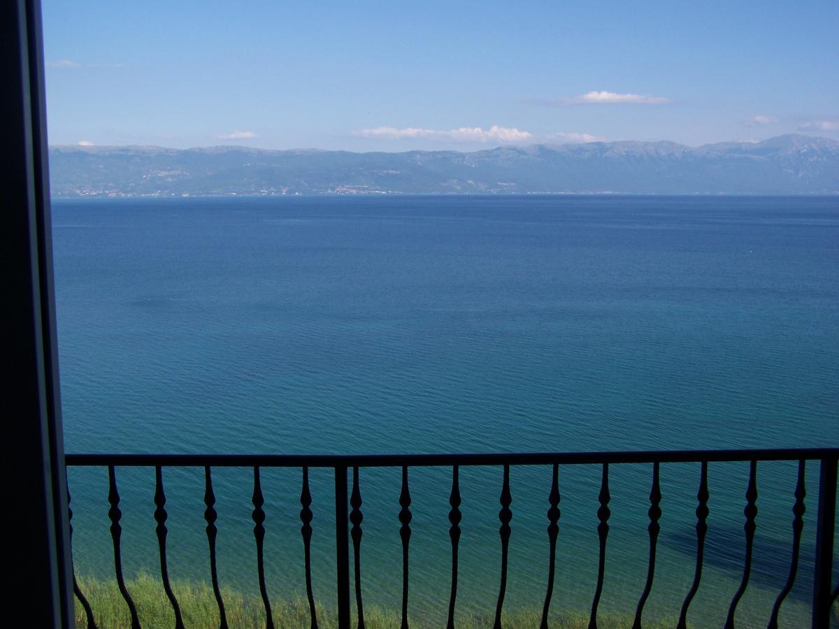 Villa Eros Apartments 2 Struga Bagian luar foto