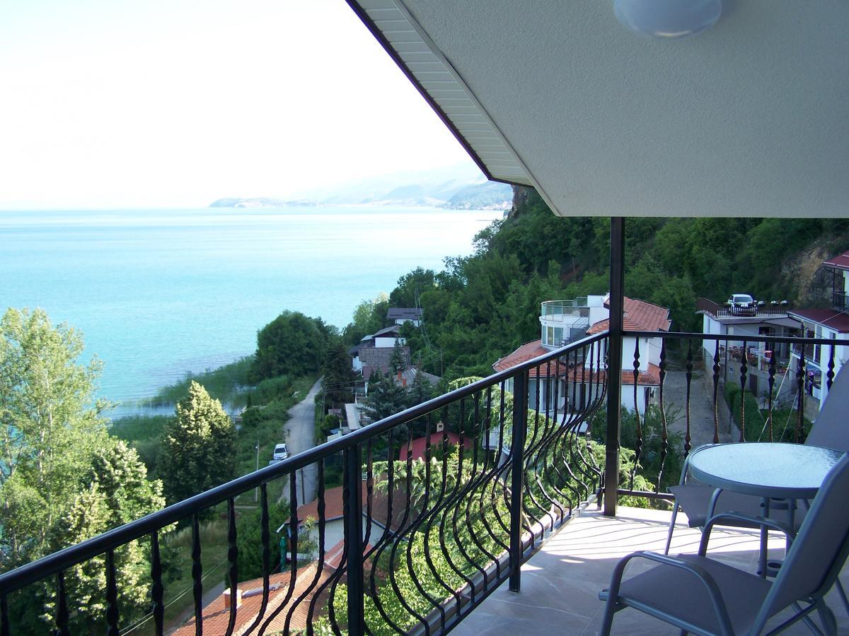 Villa Eros Apartments 2 Struga Bagian luar foto